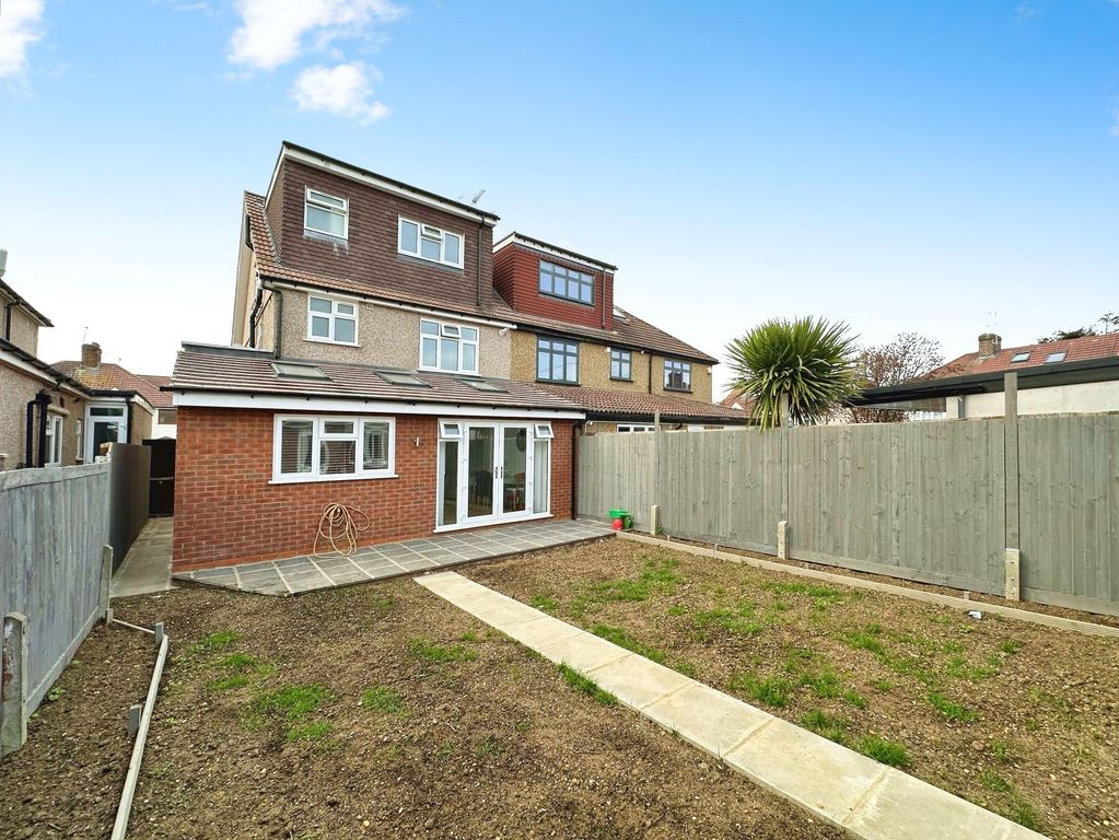Property photo 2 of 17 External