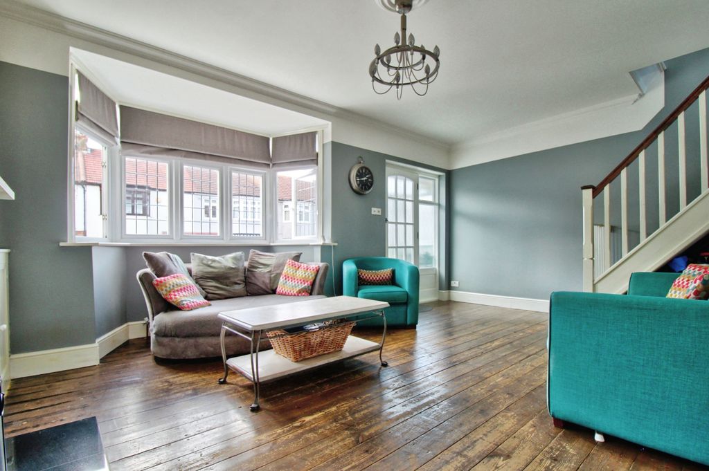 Property photo 2 of 26 30