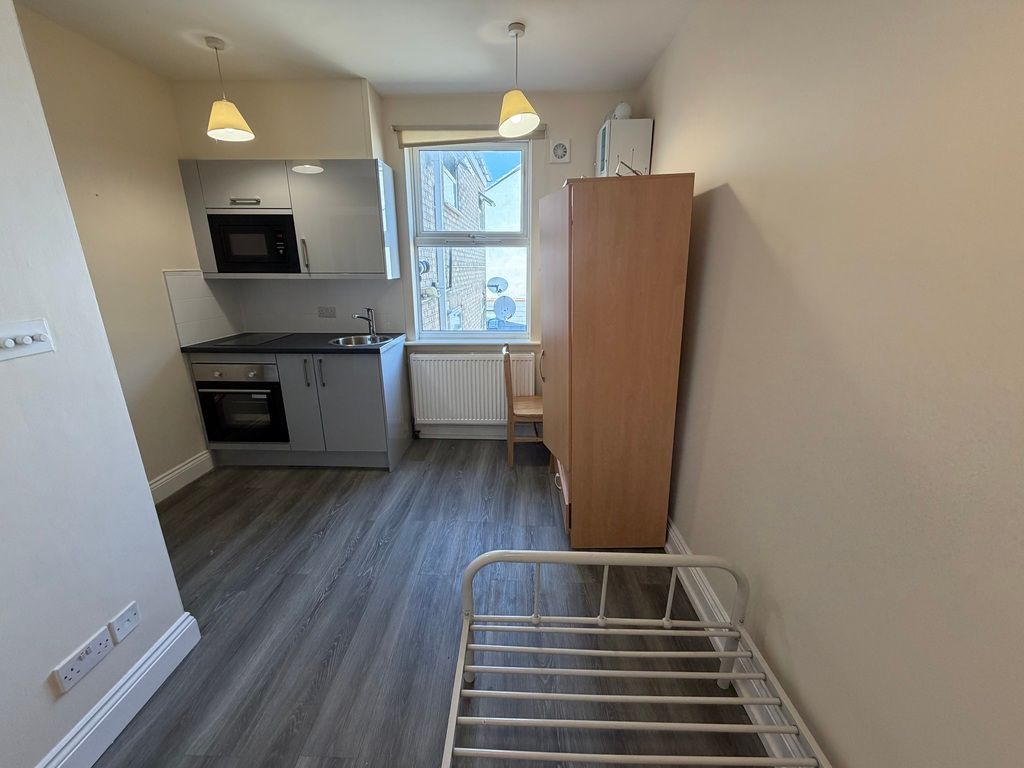 Property photo 1 of 3