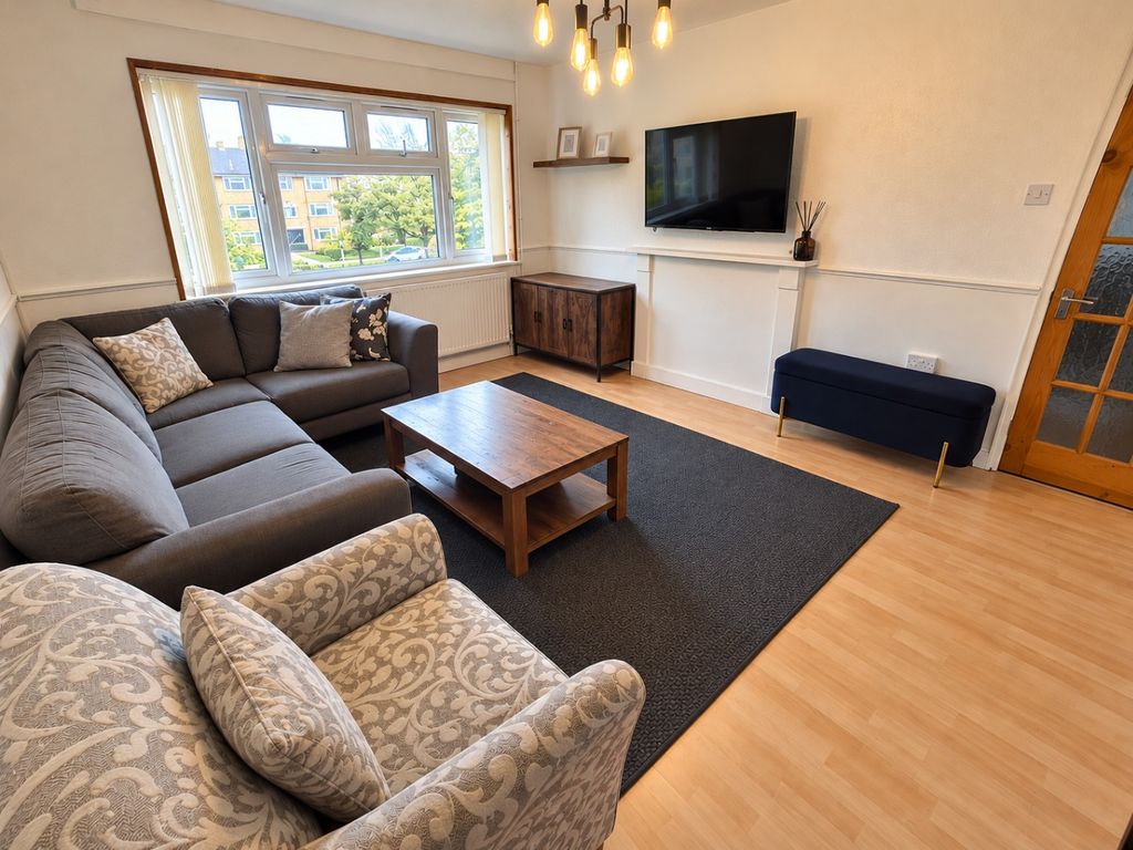 Property photo 3 of 8 5699953