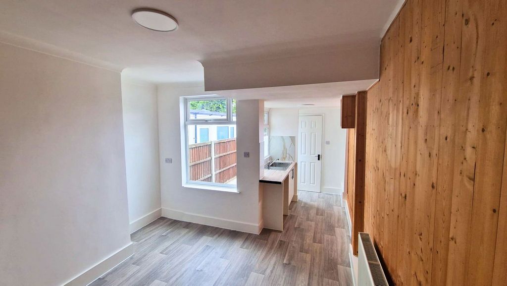 Property photo 1 of 11 House For Rent In 4 Park Street, Newlands, Heanor, De75 7Fj