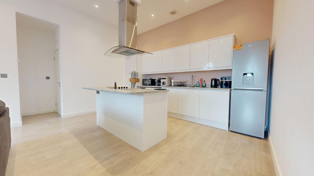 Property photo 3 of 54 4275124