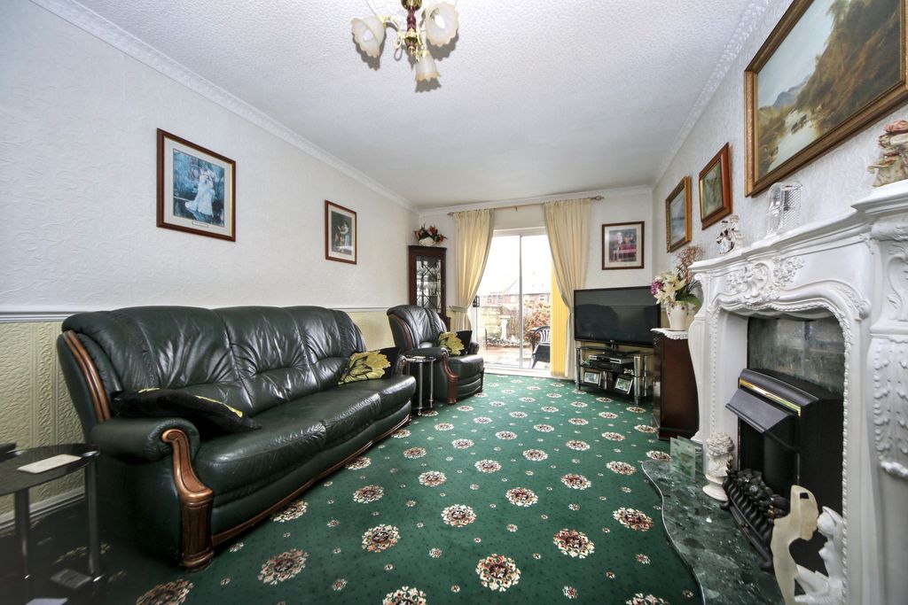 Property photo 2 of 24