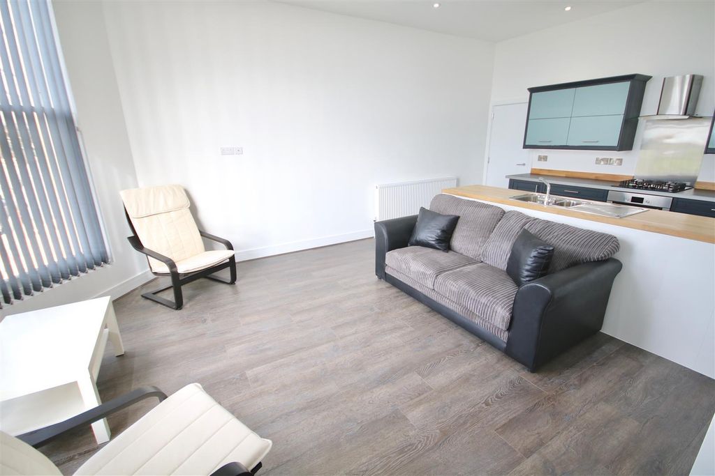 Property photo 3 of 16 Open Plan 1.Jpg