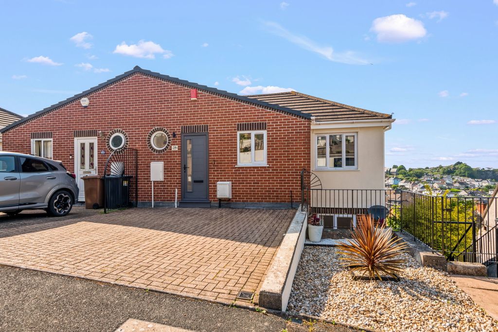 Property photo 1 of 29