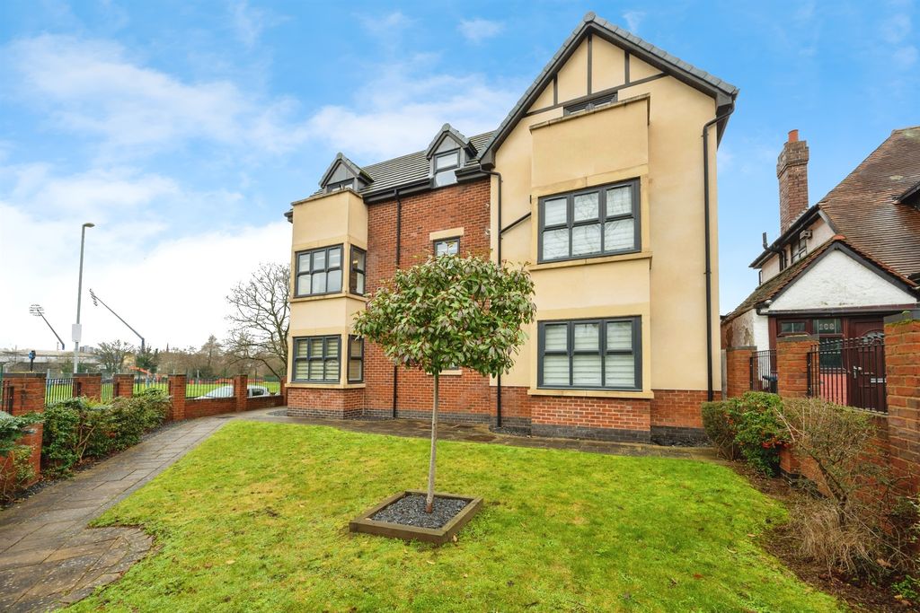 Property photo 3 of 20