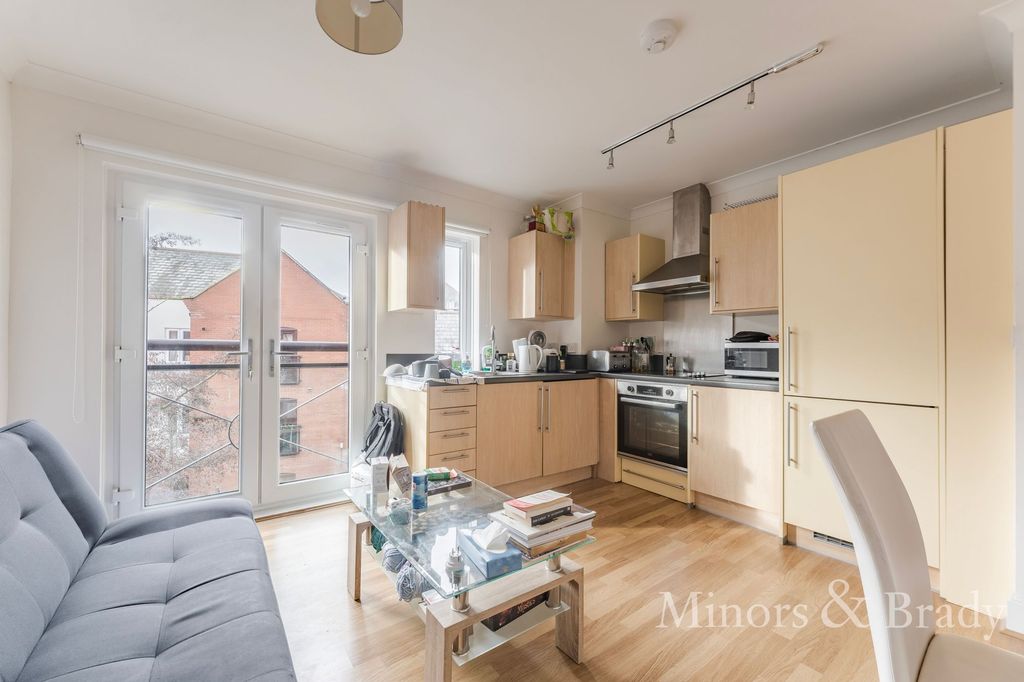 Property photo 2 of 10