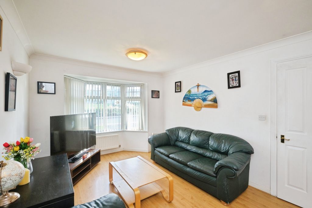 Property photo 3 of 31 2.5