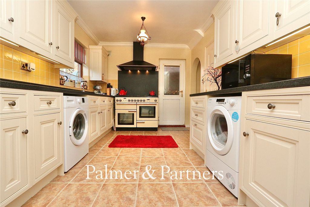 Property photo 3 of 22 Picture No. 04