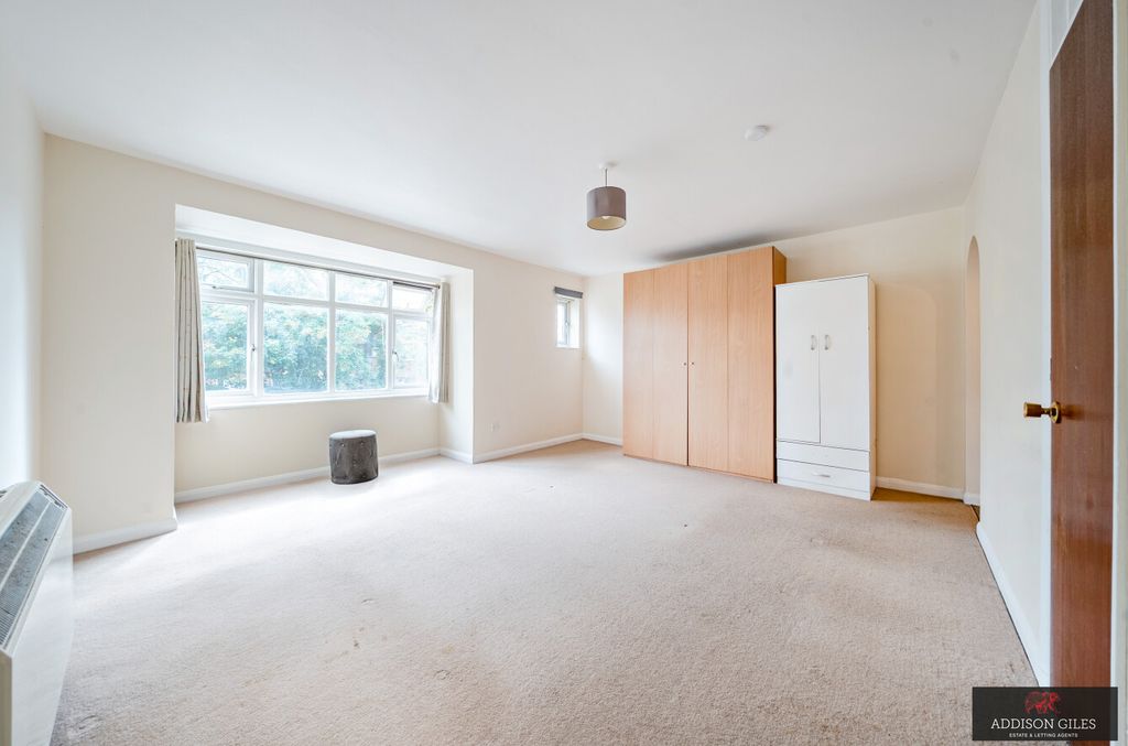 Property photo 2 of 13 Photo 6