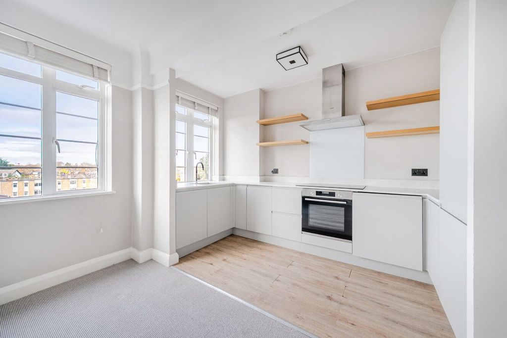 Property photo 2 of 22 Picture No. 14