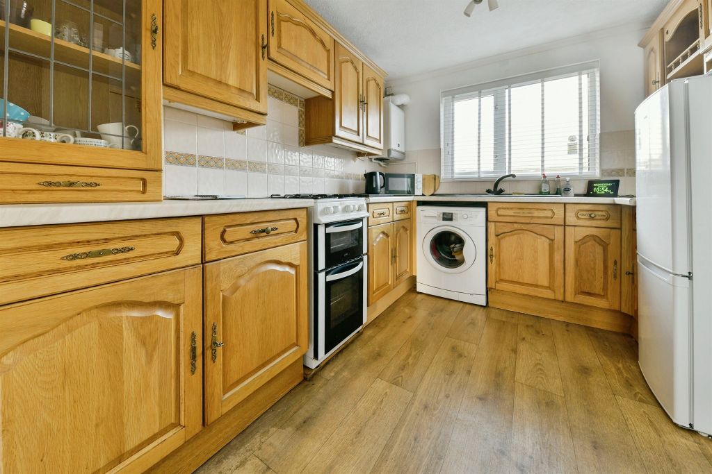 Property photo 2 of 17