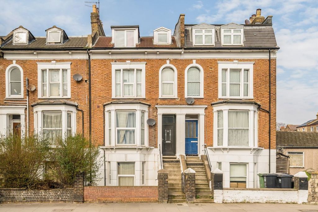 Property photo 1 of 3