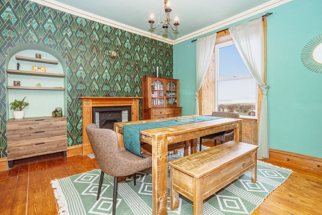 Property photo 2 of 43 Dining Room