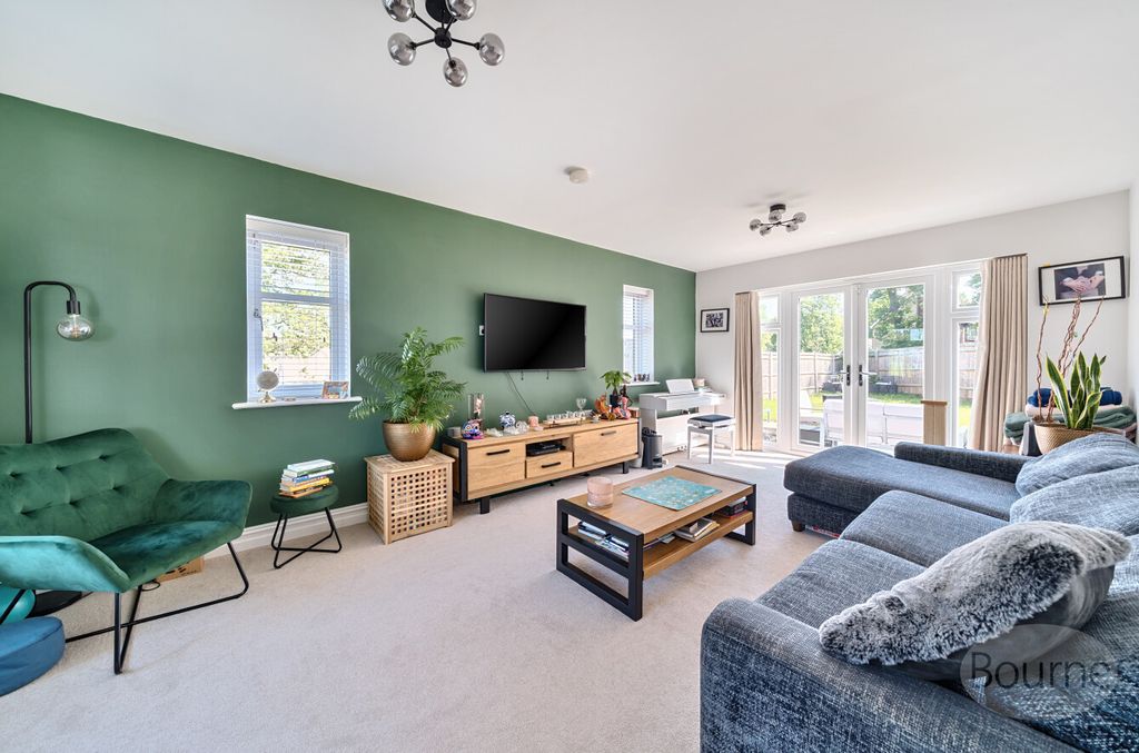 Property photo 2 of 14 6E92A1E5-14c7-496...