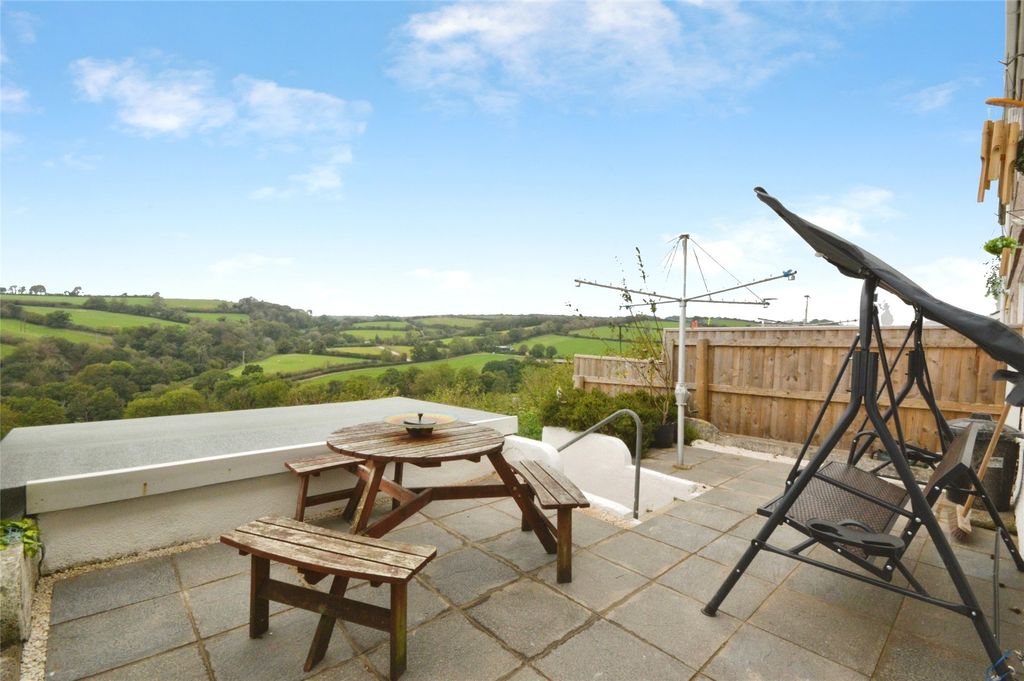 Property photo 2 of 12 Picture No. 22