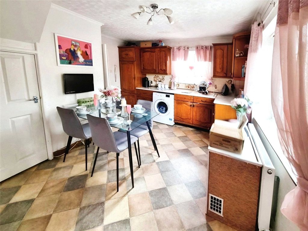 Property photo 3 of 9 Picture No. 08