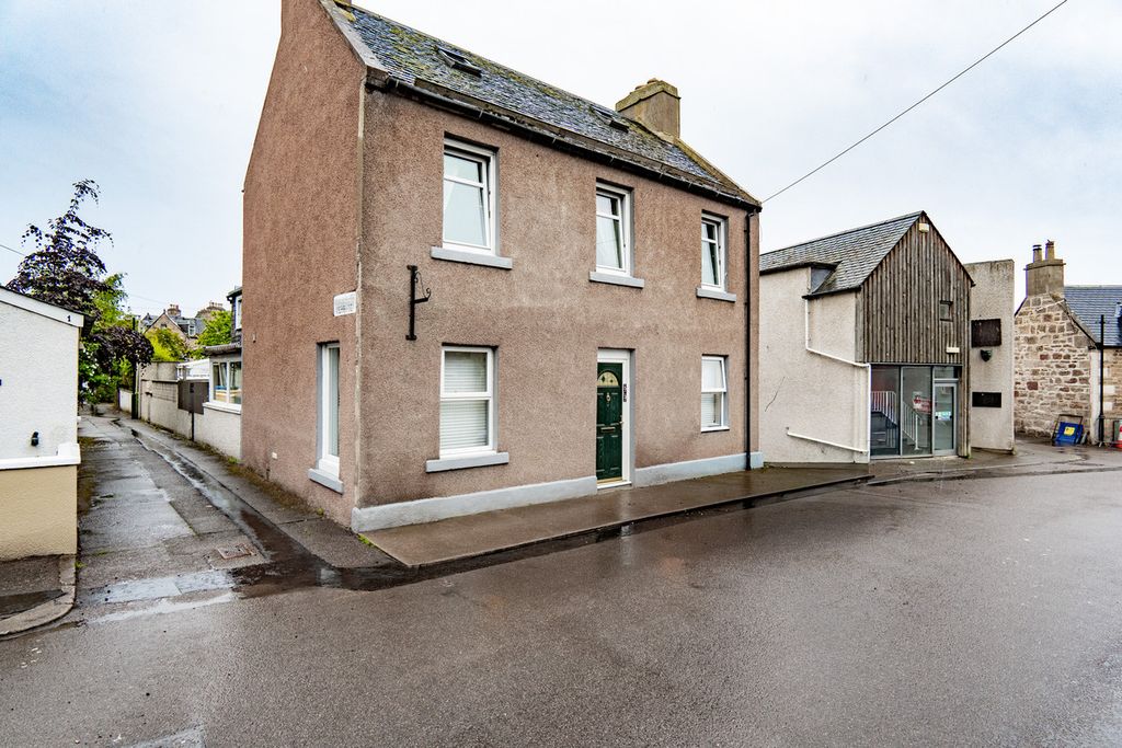 Property photo 1 of 28