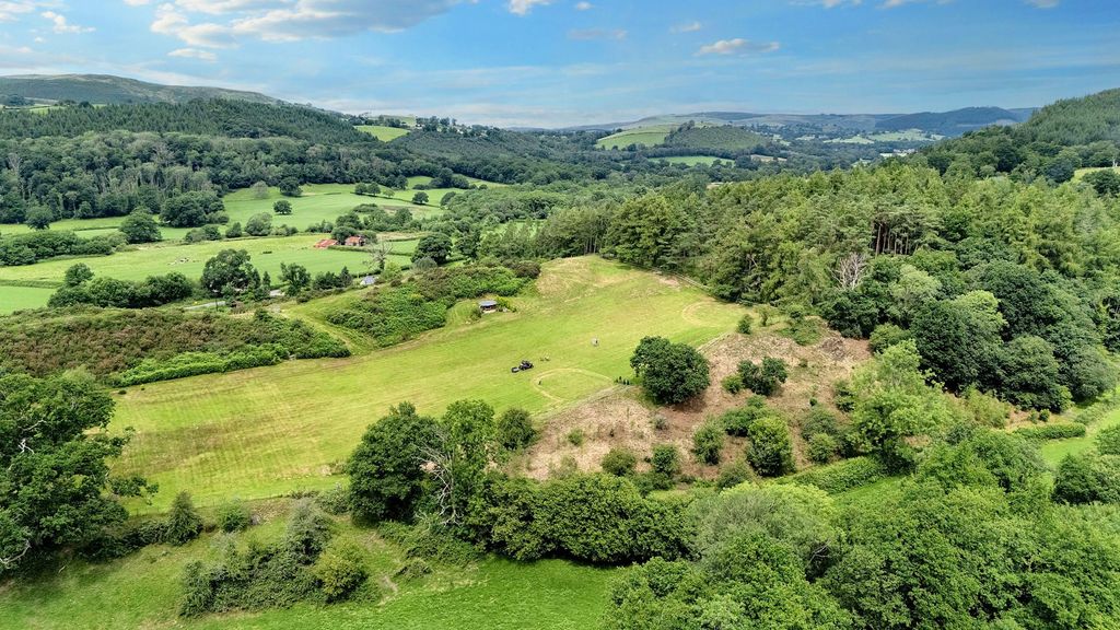 Property photo 2 of 89