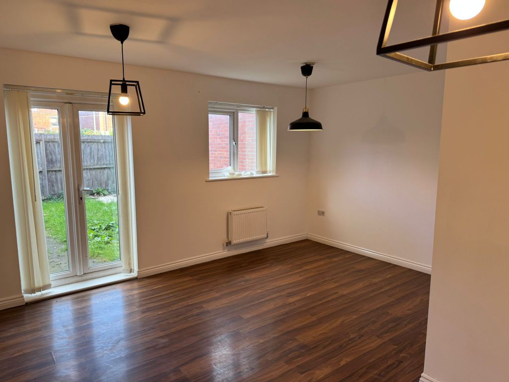 Property photo 2 of 16 Living Room