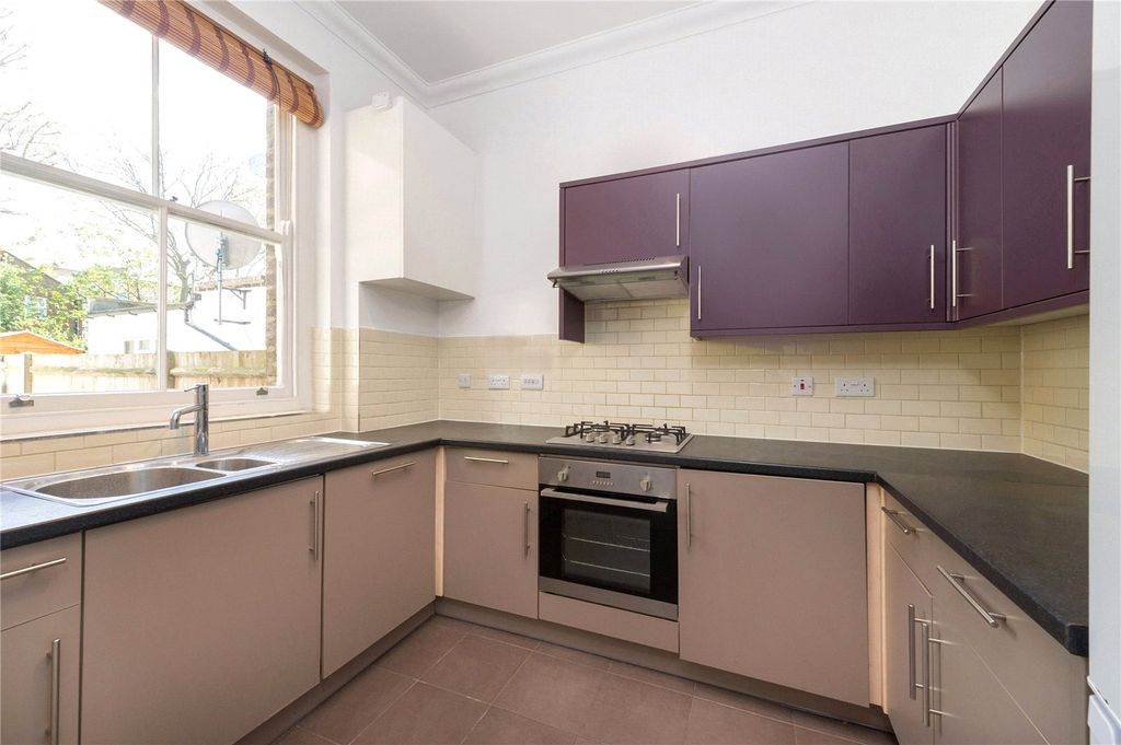 Property photo 2 of 14