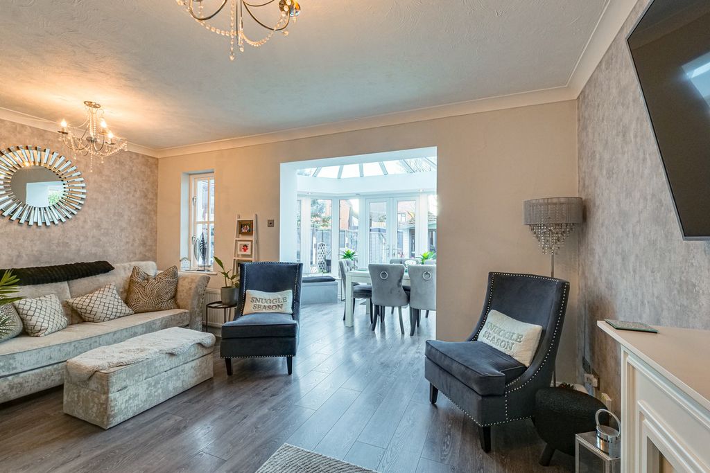 Property photo 2 of 24