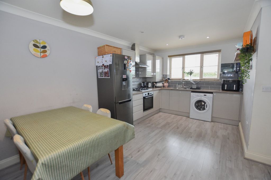 Property photo 2 of 13 Kitchen/Diner