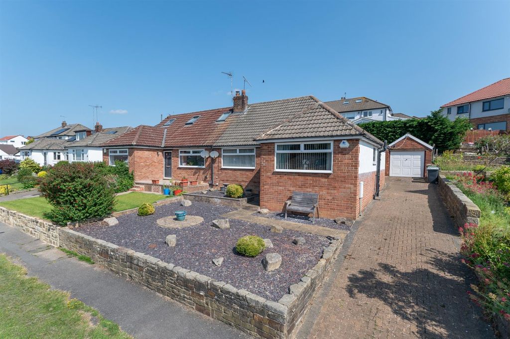 Property photo 1 of 18 Wrenbeck Drive