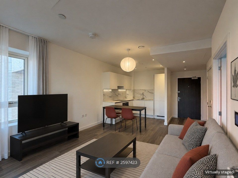 Property photo 3 of 23 Virtually Staged, Furnished Option £2,050 Pcm