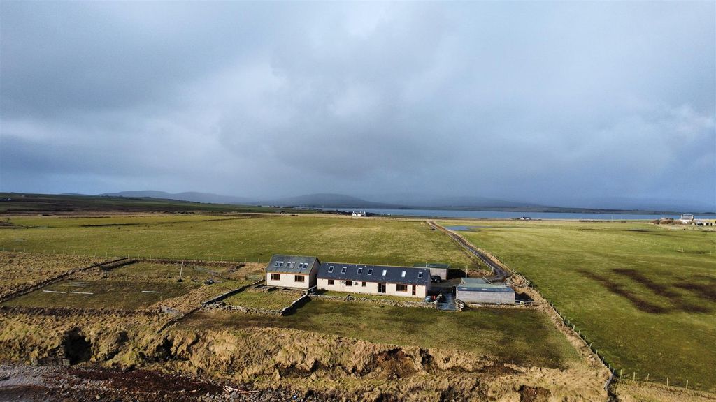 Property photo 1 of 43