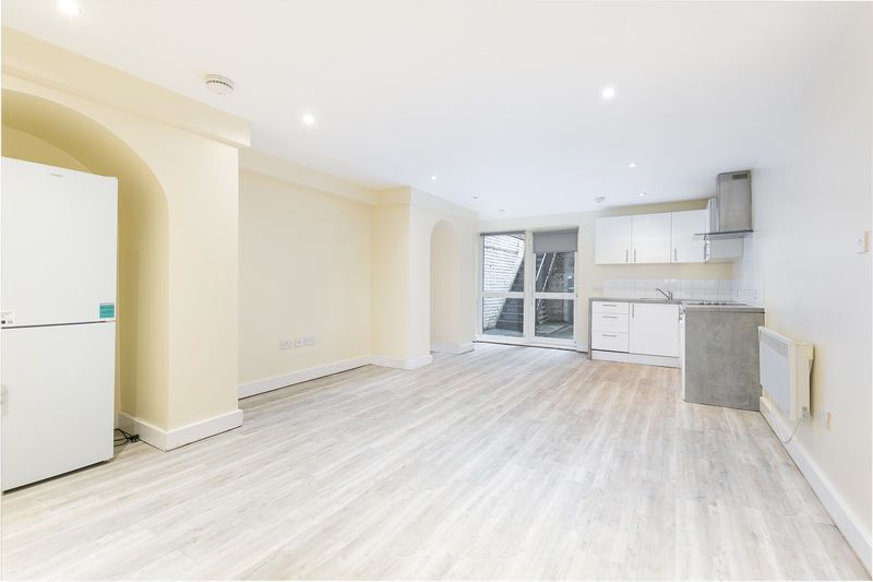 Property photo 1 of 8 Studio