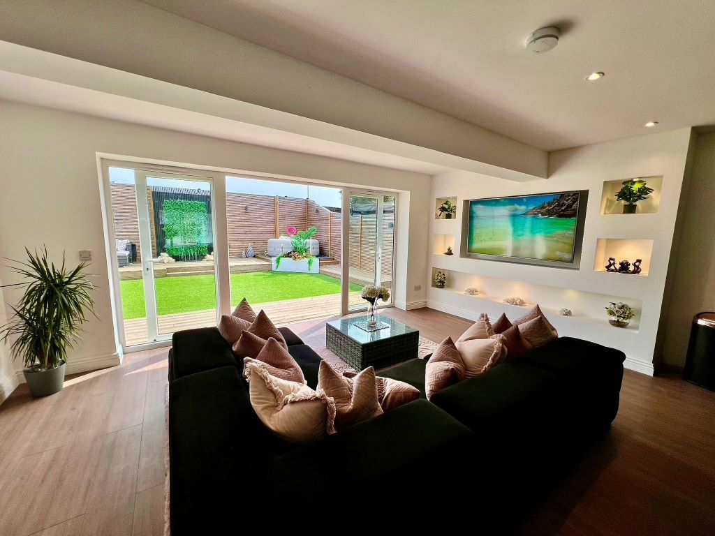 Property photo 2 of 16