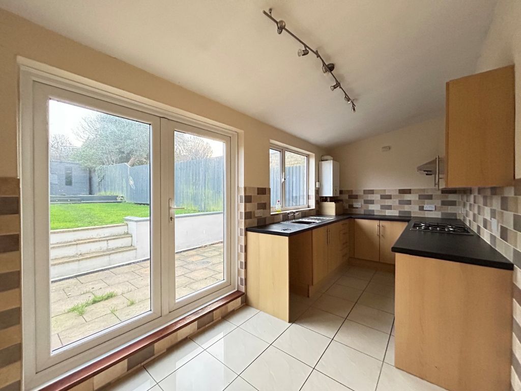 Property photo 3 of 9 Picture 3