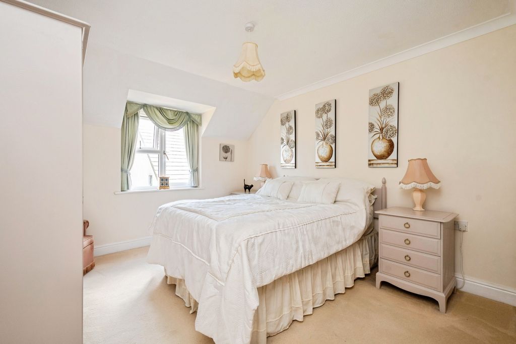Property photo 3 of 17 Pbox-Img.Jpg