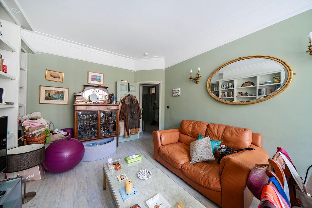 Property photo 2 of 13
