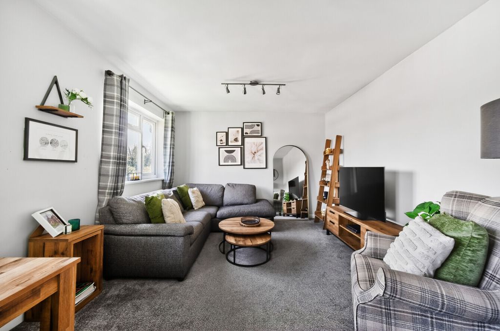 Property photo 3 of 12 Reception Room