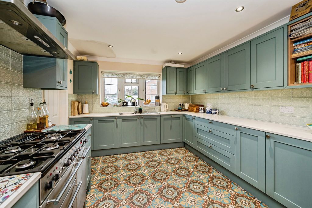 Property photo 2 of 17