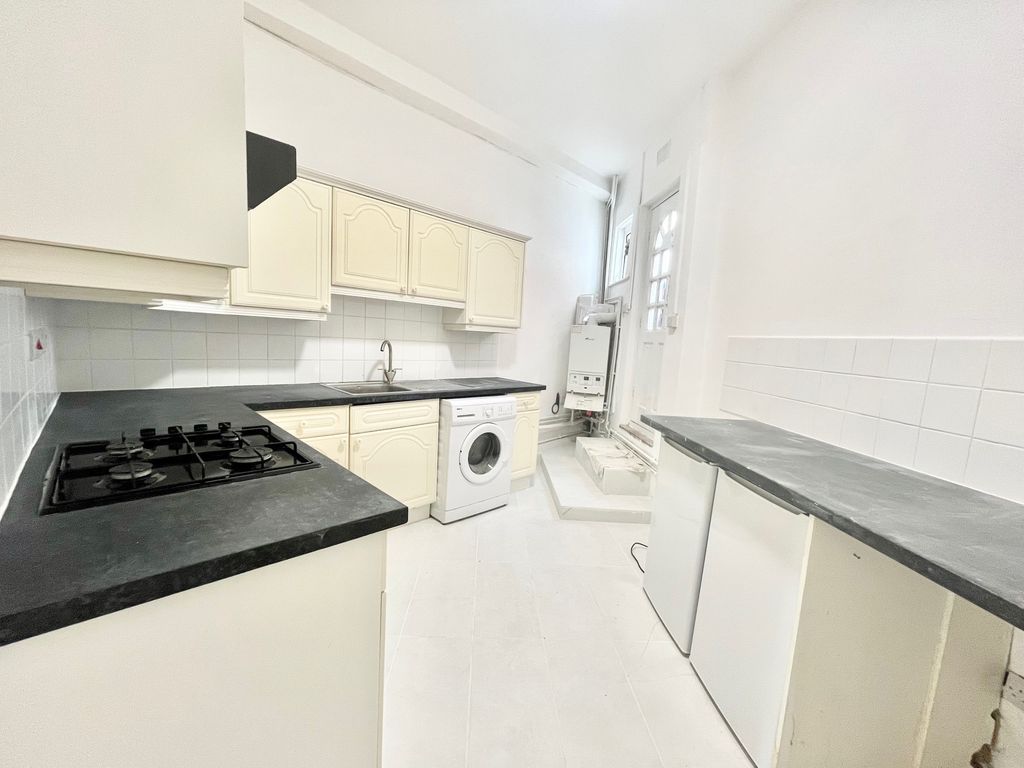 Property photo 3 of 8 Image