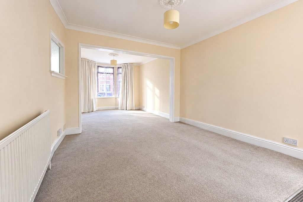 Property photo 2 of 10 Picture No. 06
