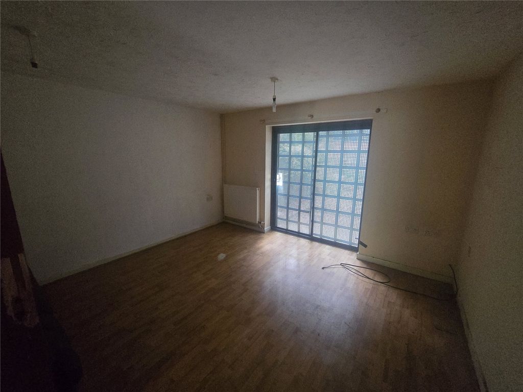 Property photo 2 of 15 Picture No. 06