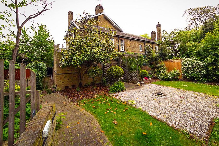 Property photo 3 of 7 Gallery