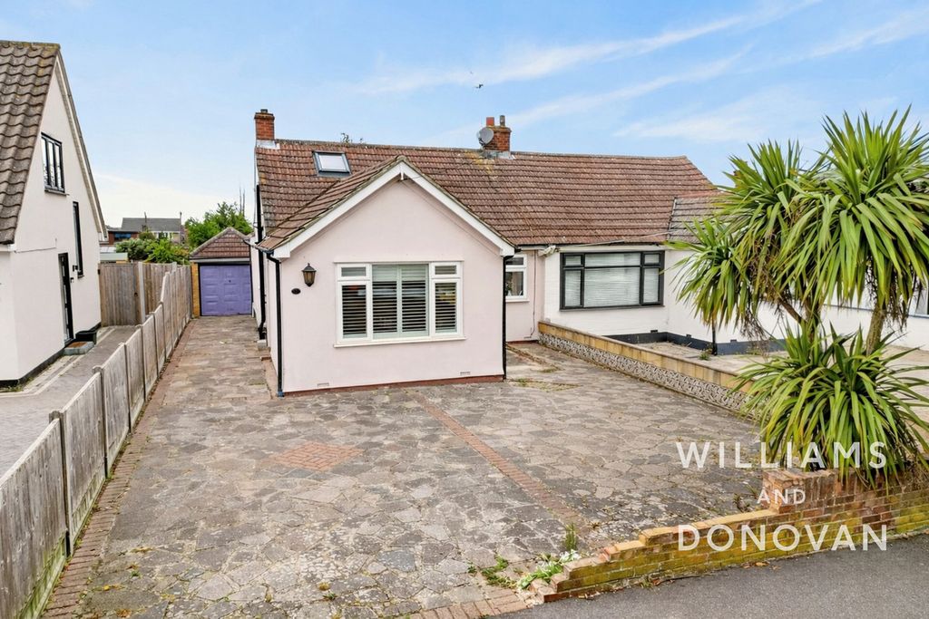 Property photo 1 of 32