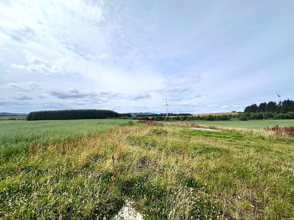 Property photo 3 of 4