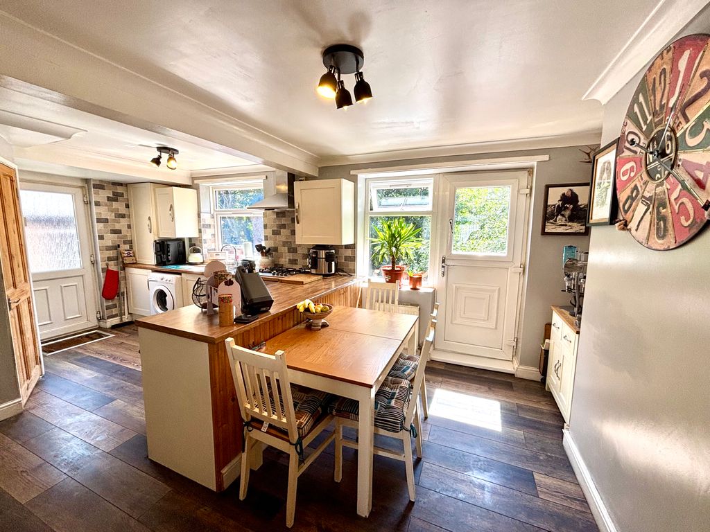 Property photo 2 of 13 Dining Kitchen
