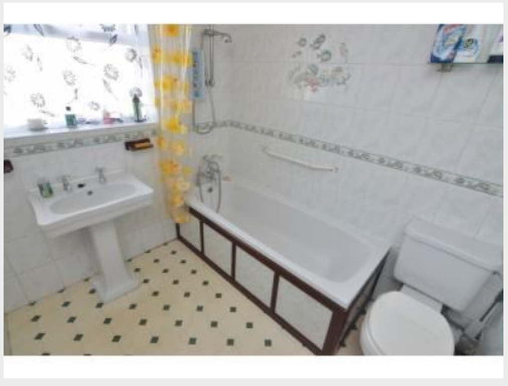 Property photo 3 of 33