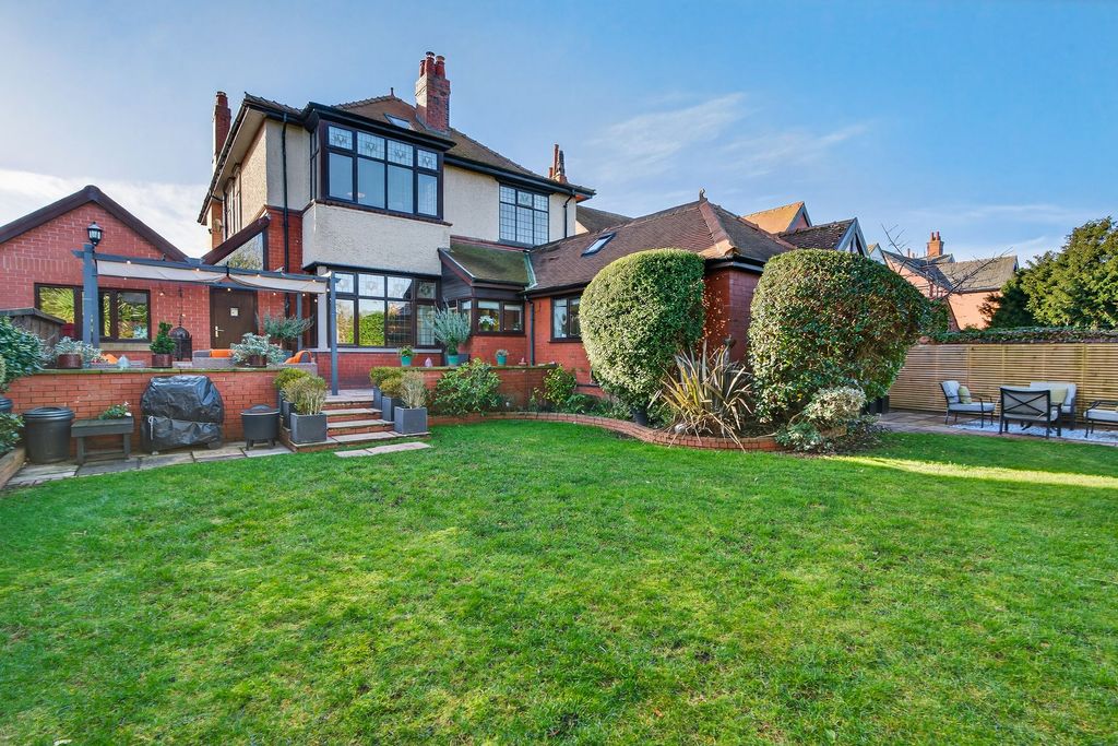 Property photo 3 of 38