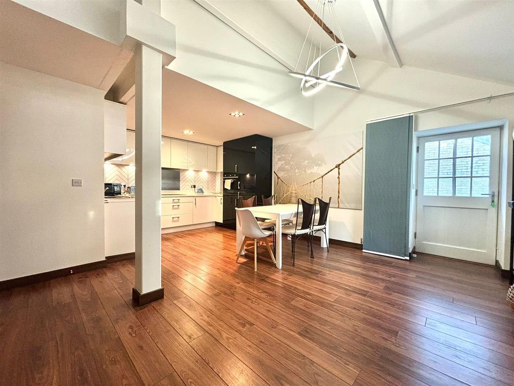 Property photo 2 of 14 Lounge 2.Jpg