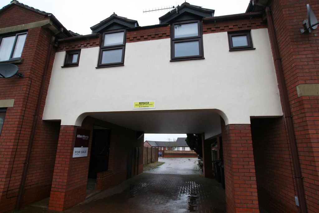 Property photo 2 of 7 Bictonave,30Rear.Jpg