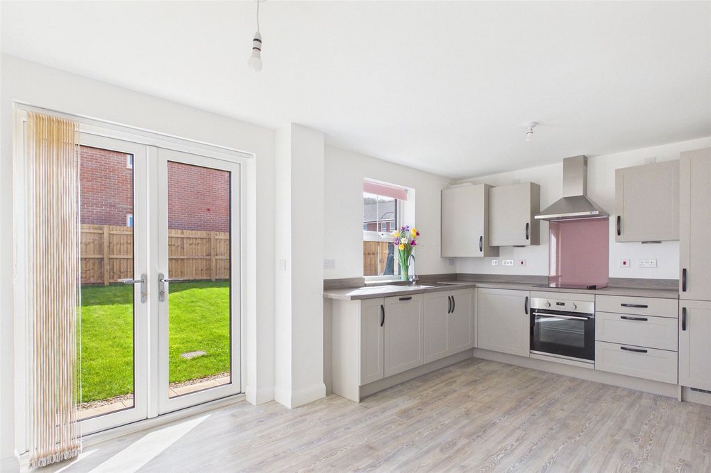 Property photo 2 of 11 Picture No. 05