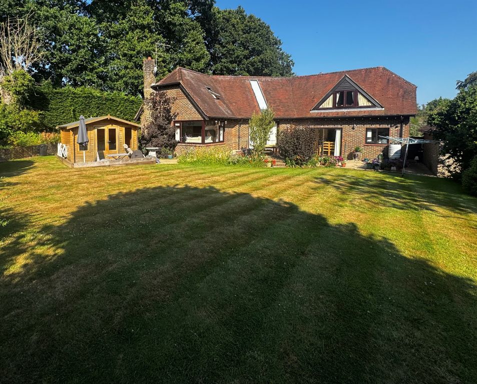 Property photo 2 of 20